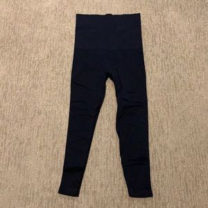 Postpartum leggings
